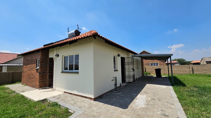 3 Bedroom Property for Sale in Waterkloof Hill Estate North West